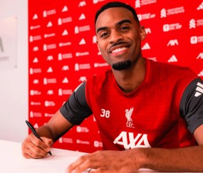 利物浦官宣续约荷兰中场赫拉芬贝赫 新合同将至2032年