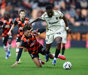 天助巴黎圣日耳曼：1-2大冷门，法甲第2遭法甲第10掀翻，无缘登顶