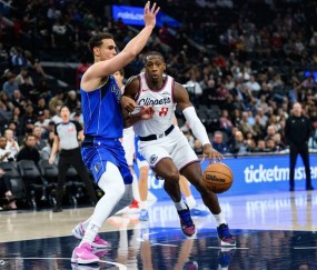 伦纳德34分弗拉格25+9加兰22分 快船轻取独行侠